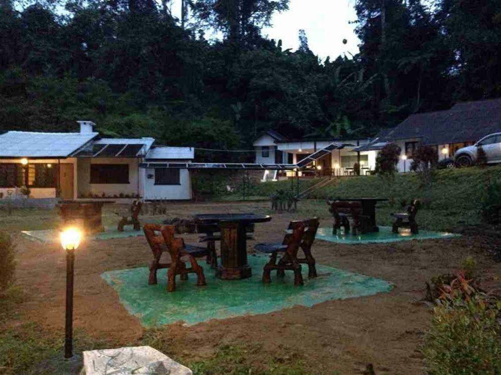 Dew Drop Inn タナ・ラタ エクステリア 写真